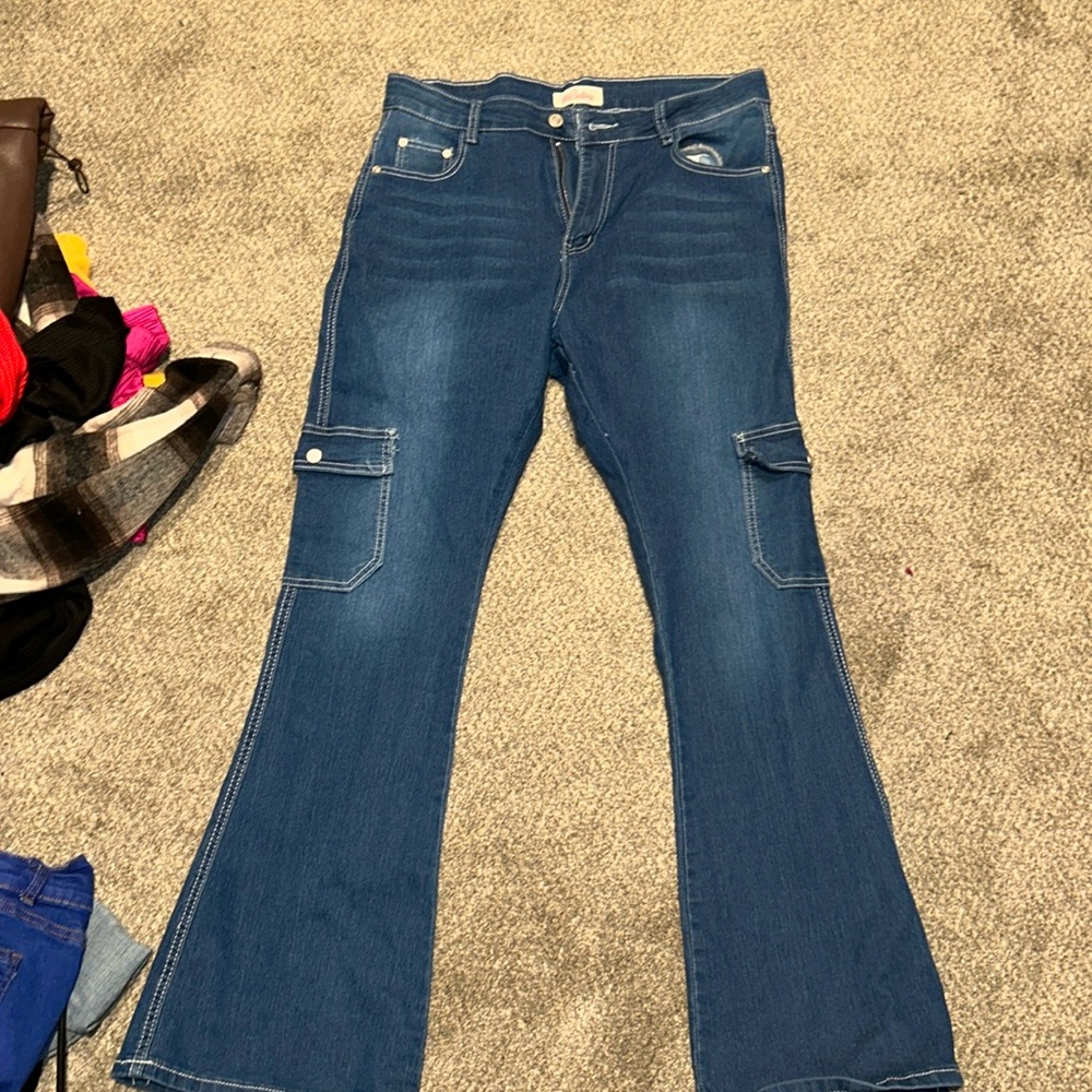 Red bottom jeans flare❤️